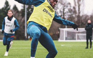 星空体育官方网站-狼队全力以赴，坚守阵地力保不败战绩