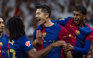 星空体育官网-巴塞罗那主场小胜，维持不败纪录