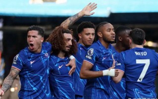 星空体育官方网站-切尔西在主场惨败，教练倍感压力