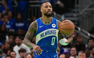 星空体育官网-雄鹿球员荣膺月最佳球员，实力得到认可