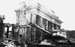 星空体育官方网站-柏林联邦球队打破僵局，取得关键胜利