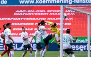 星空体育官方网站-汉堡主场告捷，球队士气大增