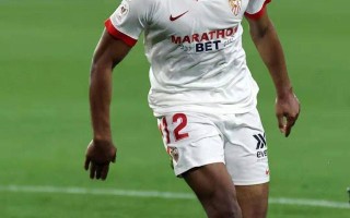 星空体育官网入口-波尔多连续两场失球，防守薄弱成为问题