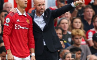 星空体育官网-曼联球员享受假期放松，备战关键战役