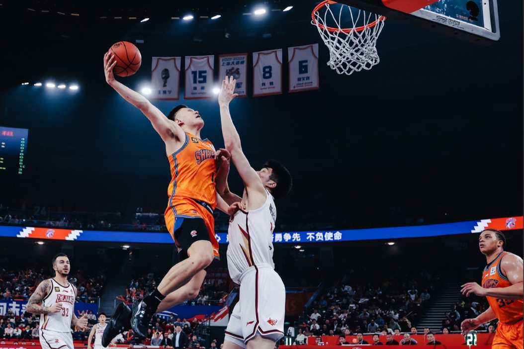 星空体育官方网站-队员表现抢眼备战，球队蓄力突破-第2张图片-星空体育官方网站