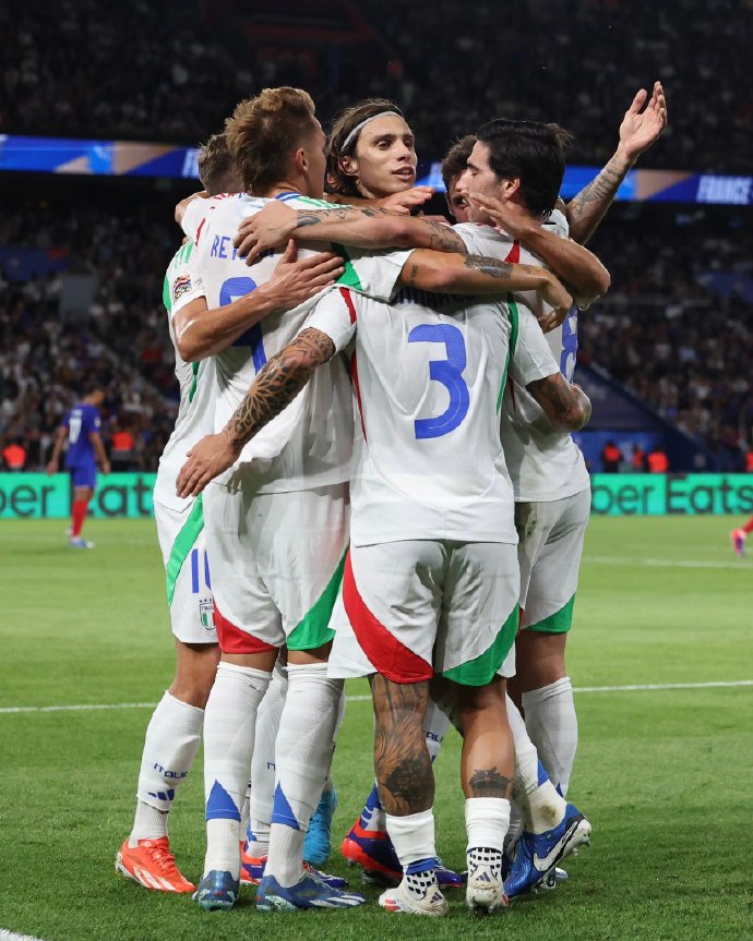 星空体育官网入口-意大利国家队备战情况曝光，教练组亮出锋芒-第2张图片-星空体育官方网站