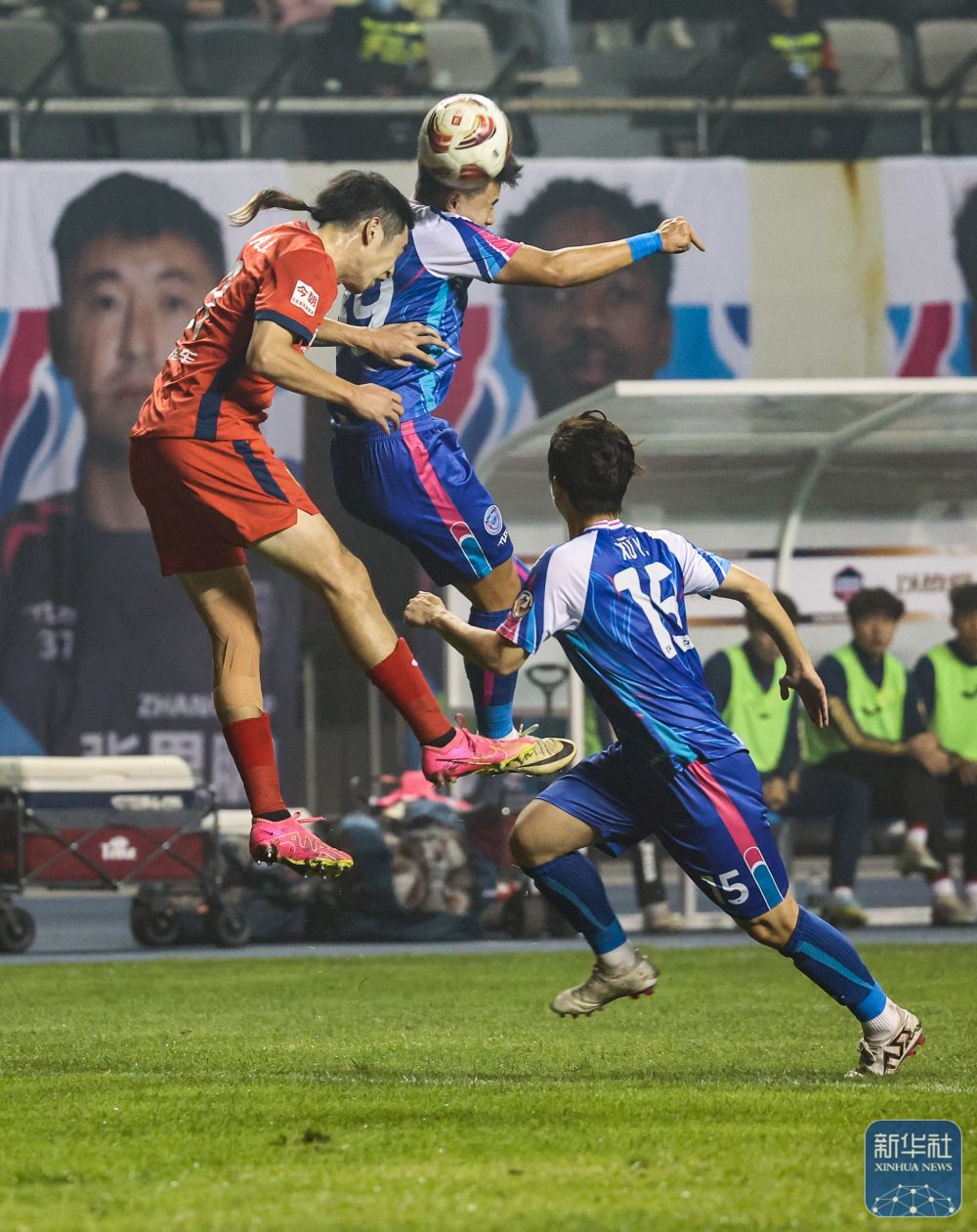 星空体育官网-中国球员在国际比赛中大放异彩-第1张图片-星空体育官方网站