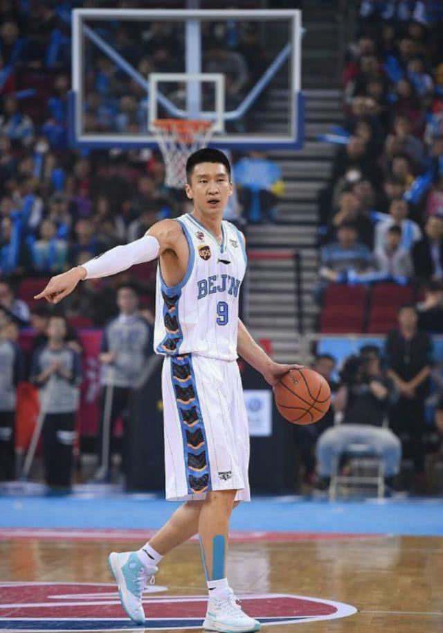 星空体育官网-效力老东家！前球星复出再度活跃赛场-第2张图片-星空体育官方网站