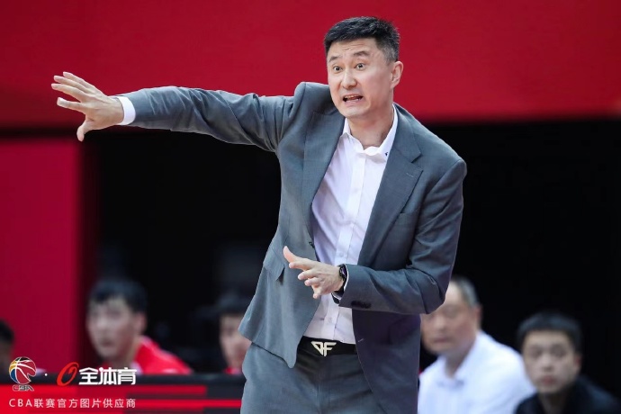 星空体育-球员跳投得手,球队领先对手一步-第1张图片-星空体育官方网站 星空体育-球员跳投得手,球队领先对手一步-第1张图片-星空体育官方网站