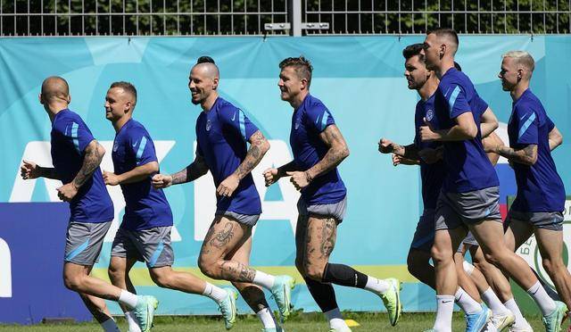 星空体育官方网站-奥地利客场大胜以色列，晋级欧锦赛16强-第2张图片-星空体育官方网站