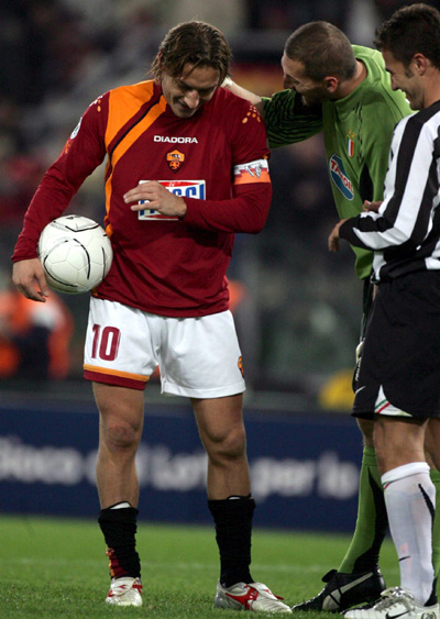 星空体育官方网站-尤文图斯门将状态下滑,诸多疑问浮现-第1张图片-星空体育官方网站 星空体育官方网站-尤文图斯门将状态下滑,诸多疑问浮现-第1张图片-星空体育官方网站