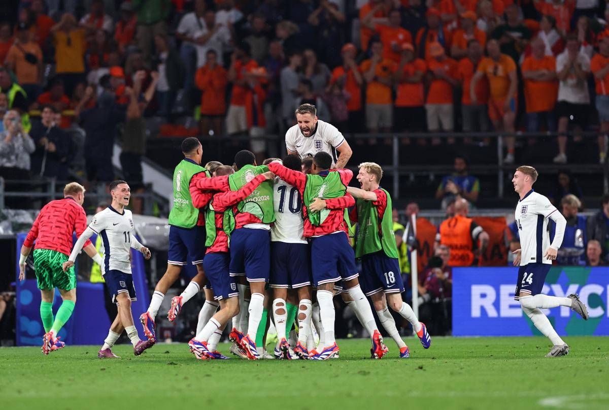 星空体育官网入口-巴塞罗那遭遇平局，小组出线前景渺茫-第2张图片-星空体育官方网站