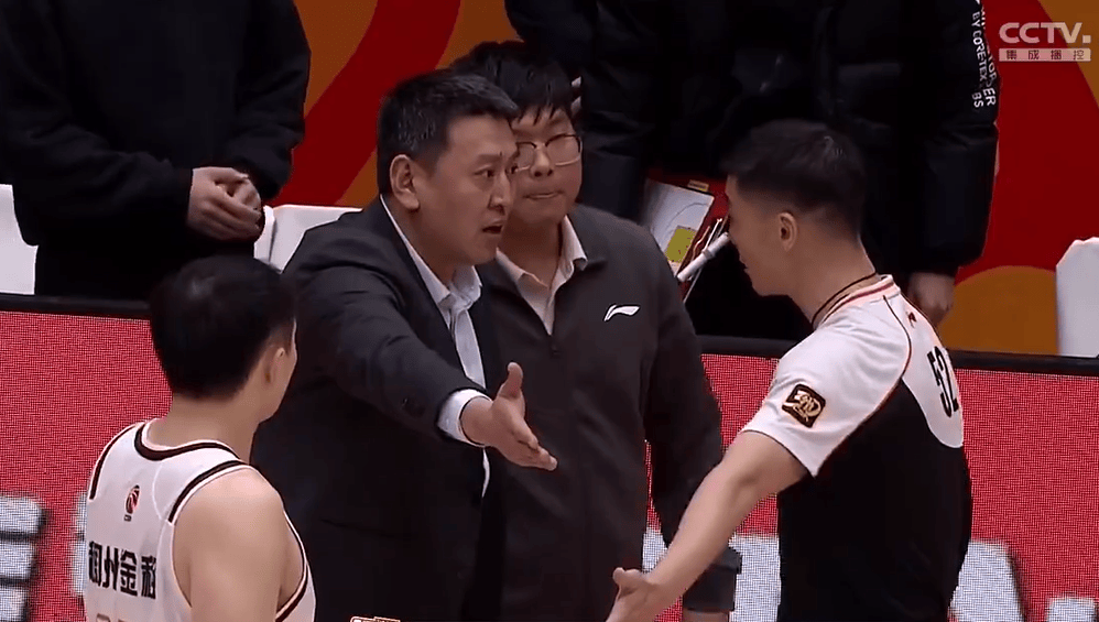 星空体育官网-山东男篮击败强敌，赢得比赛-第1张图片-星空体育官方网站