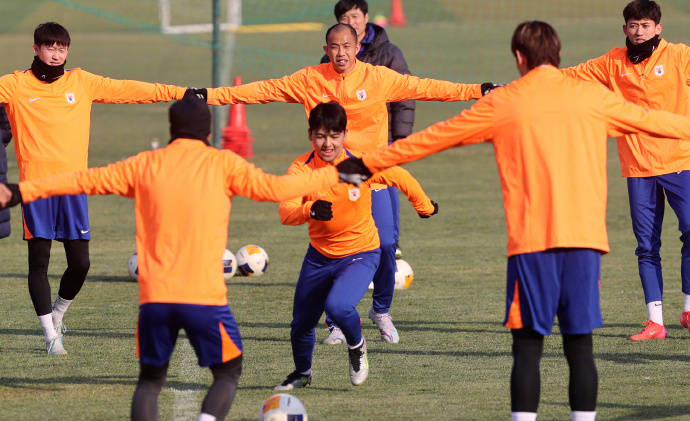 星空体育官方网站-山东泰山面对重庆斯威，力求胜利！-第2张图片-星空体育官方网站