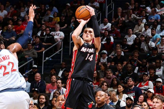 星空体育官网-弗洛塞尔努力奋斗，取得重要客场胜利-第2张图片-星空体育官方网站