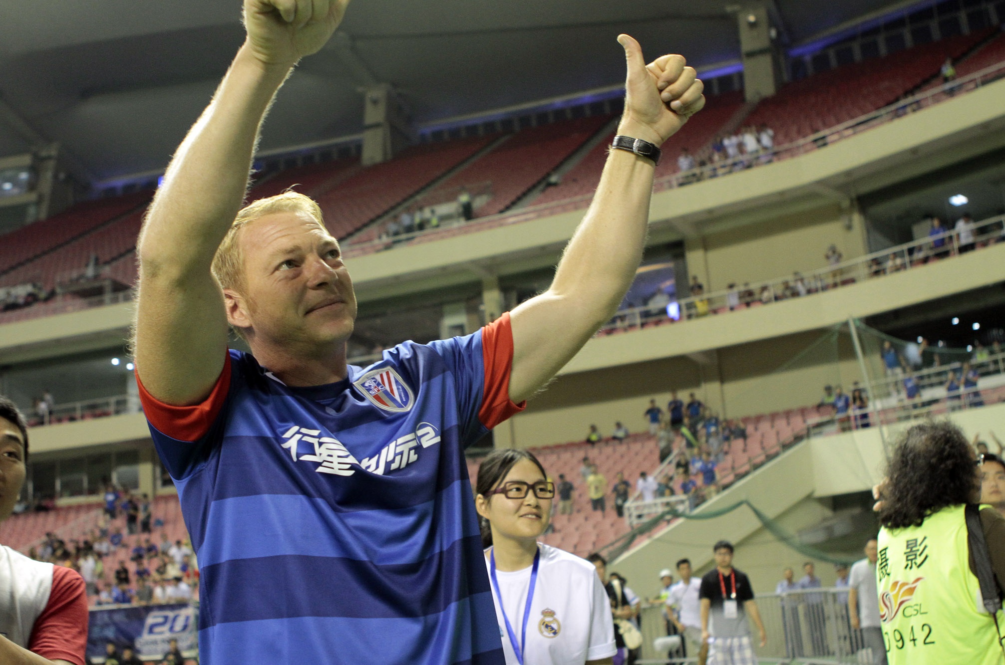 星空体育-竞技风暴席卷足球场，胜利之歌响起-第2张图片-星空体育官方网站